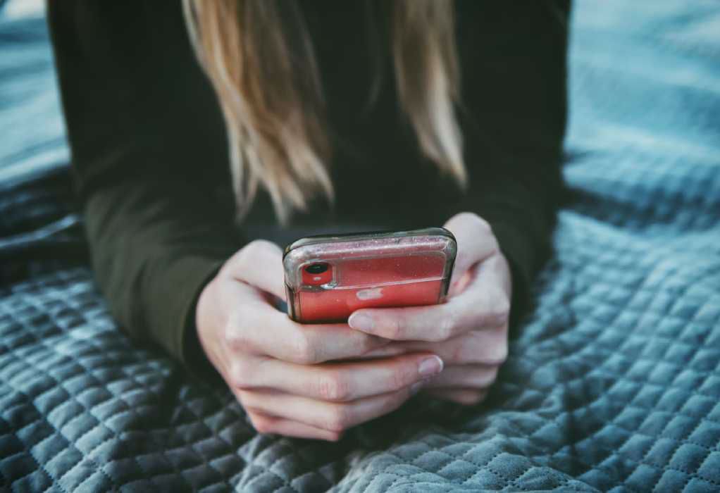 Tennis kortida tennischini sikishdi Sperma bilan tola mushuk video